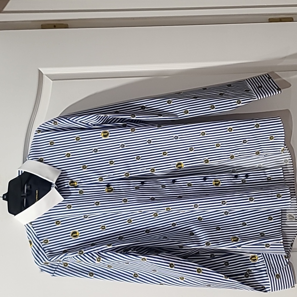 Men's button shirt